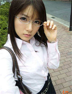 性欧美巨大乳
