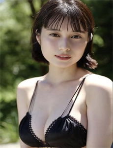 早乙女由依